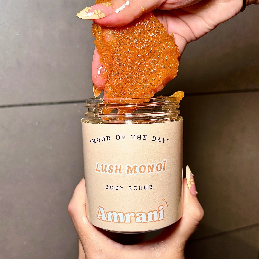 LUSH MONOÏ BODY SCRUB