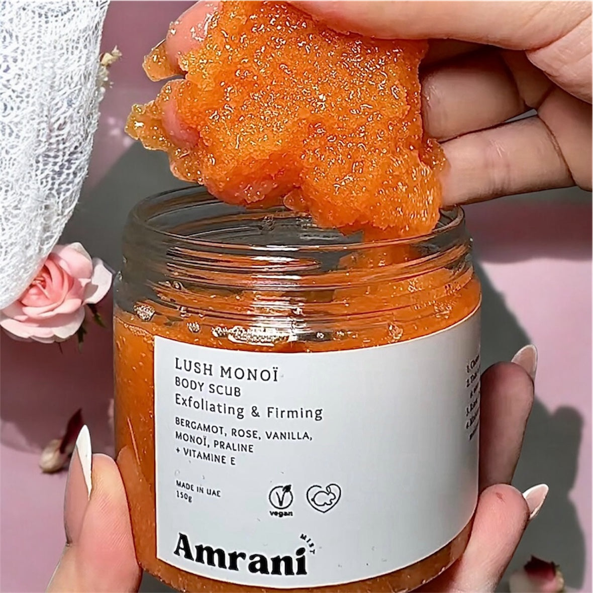 LUSH MONOÏ BODY SCRUB